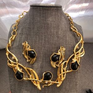 Vintage Signed Barrera for Avon necklace earring set